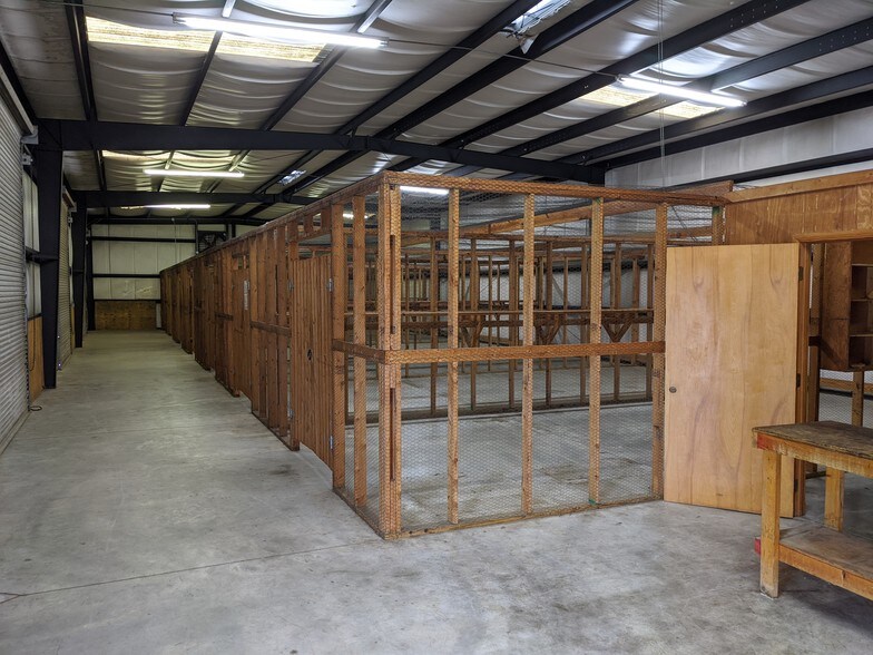 More Photos Of 354 Enterprise Dr, Valdosta Flex For Sale