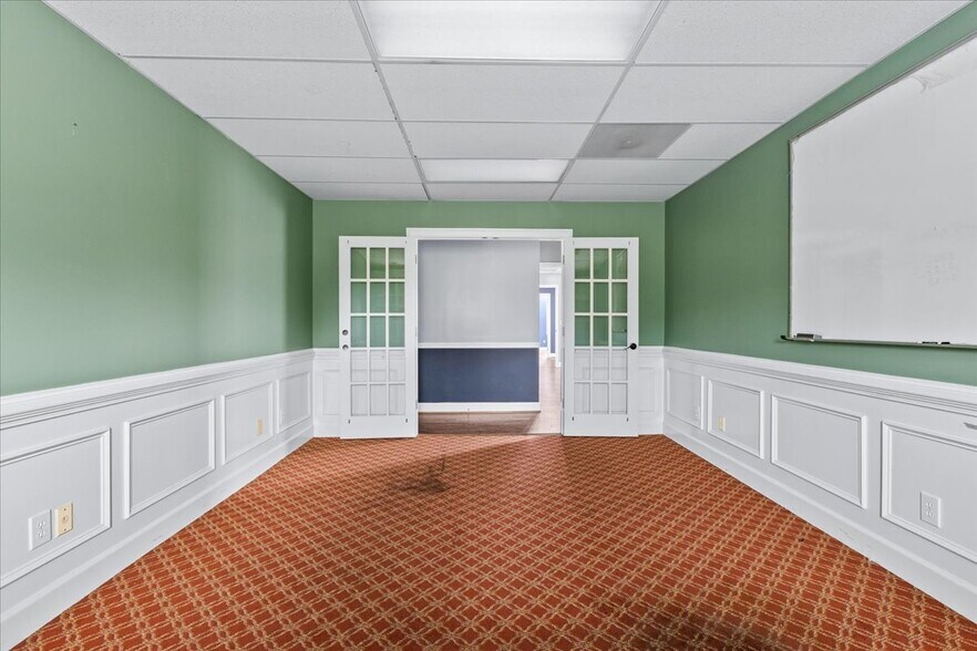 More Photos Of 883 Commerce Dr SW, Conyers Office For Sale