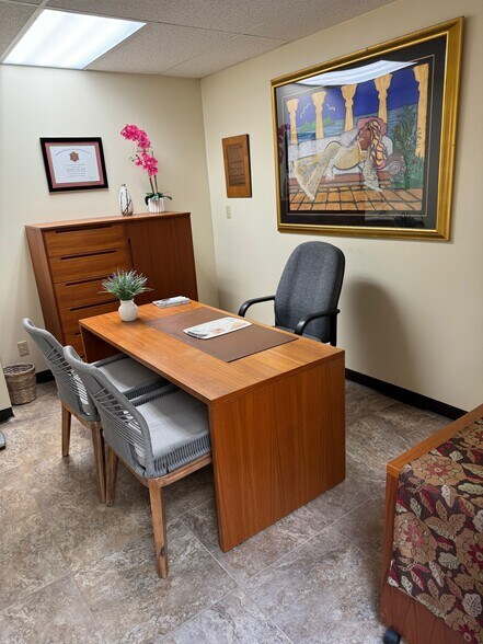 More Photos Of 239 Wakea Ave, Kahului Medical For Sale