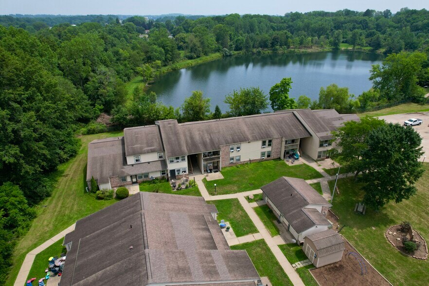 More Photos Of 450-528 Waterside Ave, Canal Fulton Apartments For Sale