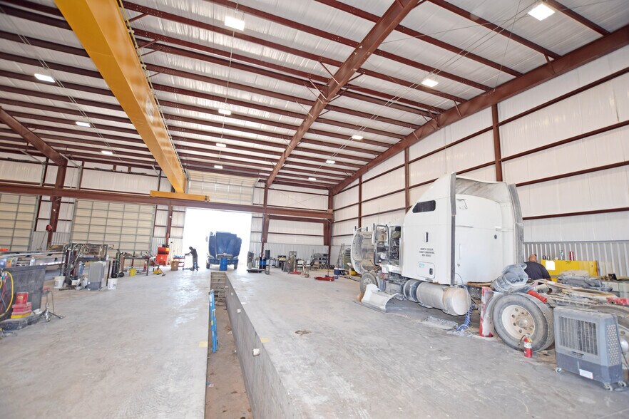 More Photos Of 2250 Dixie Blvd, Odessa Industrial For Sale