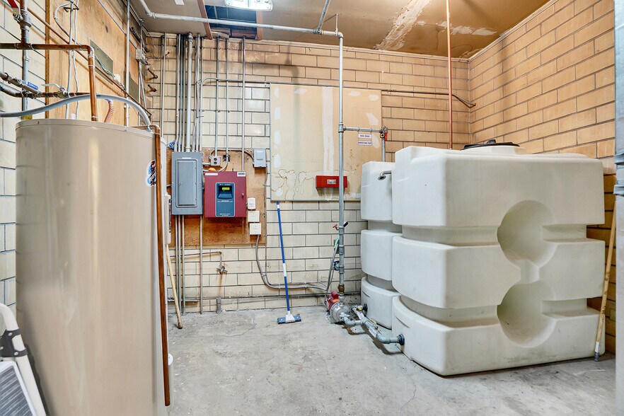 More Photos Of 330 Park Ave, Fort Lupton Office For Lease