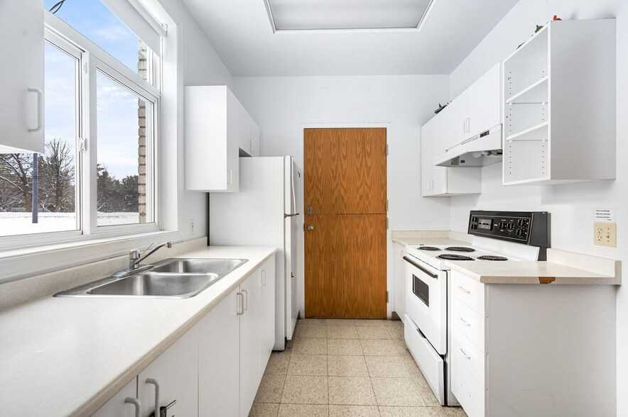 More Photos Of 1702 Beckwith 9th Line, Carleton Place Office For Sale