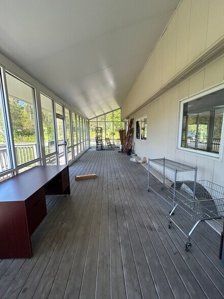 More Photos Of 200 School Aly, Green Lane Light Distribution For Lease