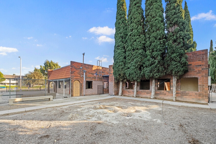 More Photos Of 1241 S Brookhurst St, Anaheim Office For Sale