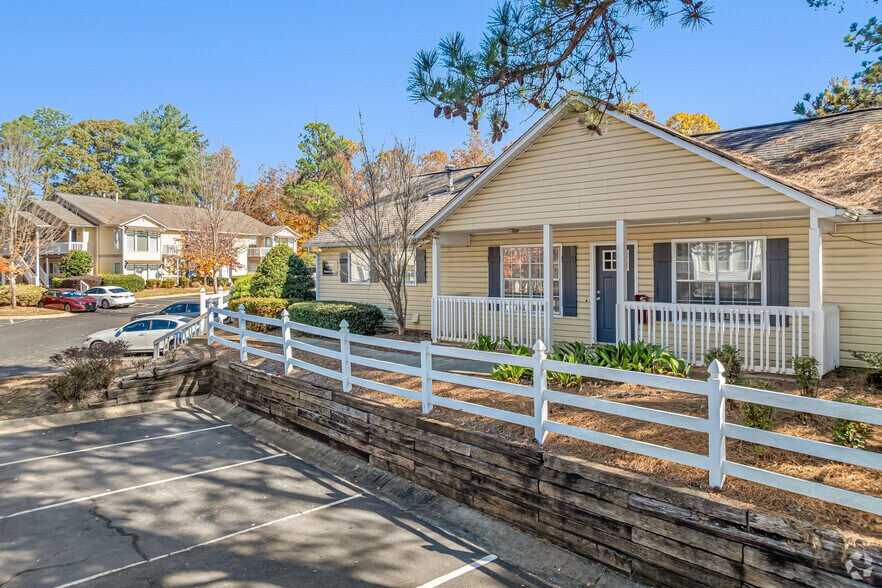 More Photos Of 115 Rock Quarry Rd, Stockbridge Apartments For Sale