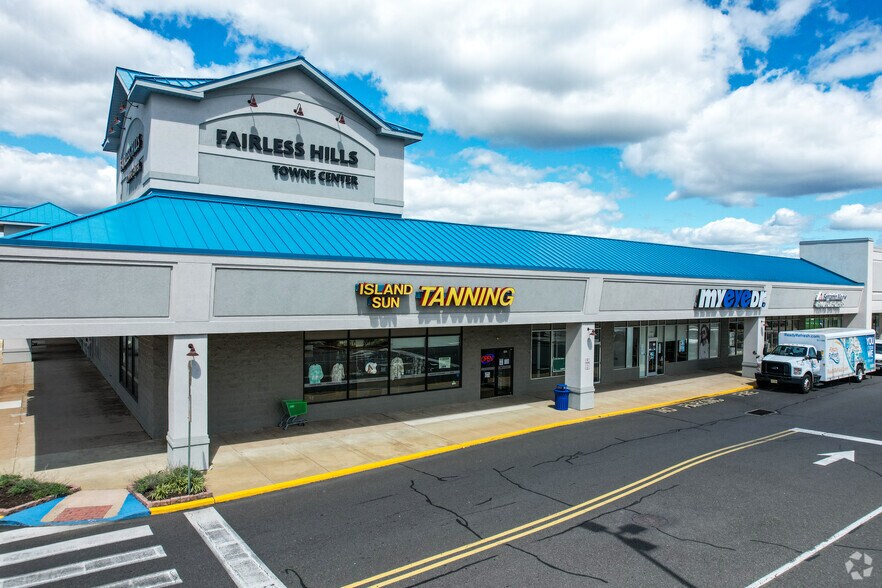 More Photos Of 405-467 S Oxford Valley Rd, Fairless Hills General Retail For Lease