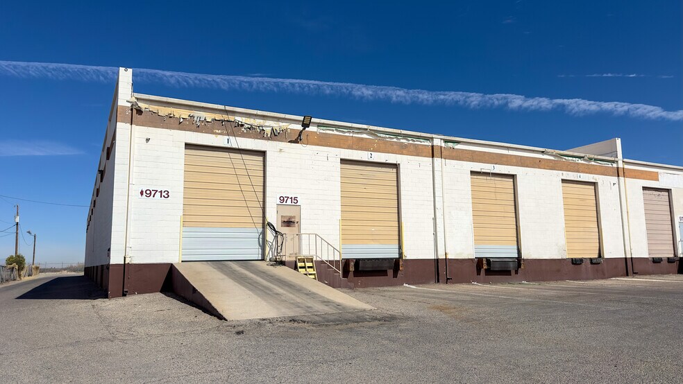 More Photos Of 9715-9721 Carnegie Ave, El Paso Distribution For Lease