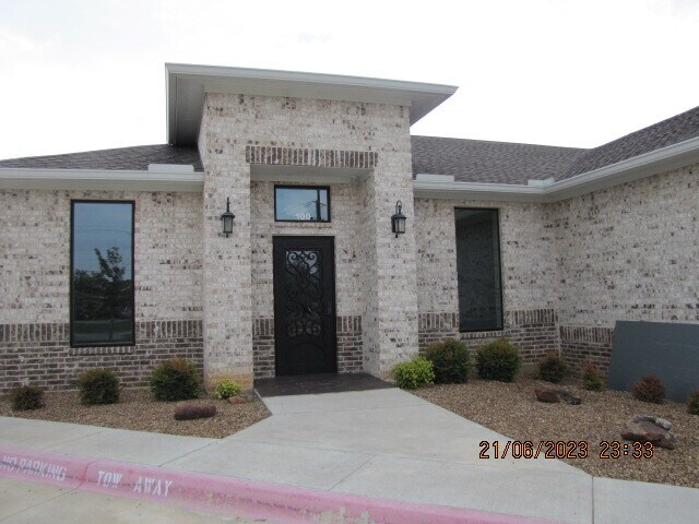 More Photos Of 1801 Rufe Snow Dr, Keller Medical For Sale