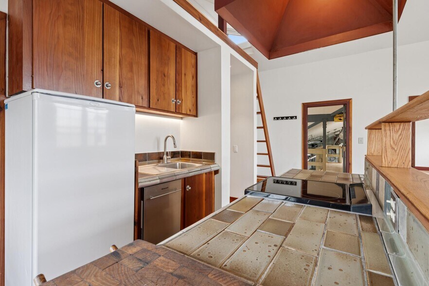 More Photos Of 253 S 25th St, Richmond Flex For Sale