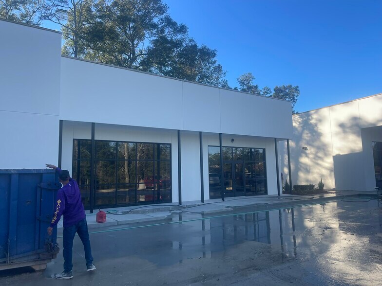 More Photos Of 7702 Magnolia Beach Rd, Denham Springs Office For Lease