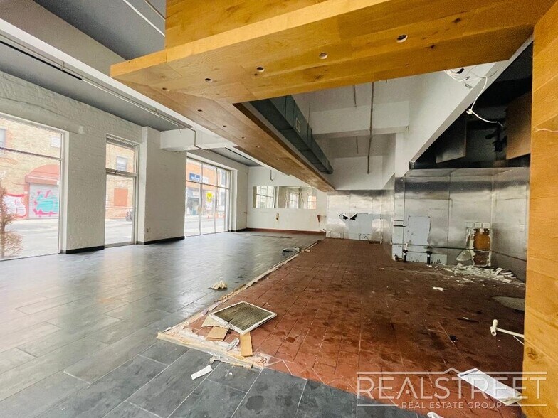 More Photos Of 140 Plymouth St, Brooklyn Warehouse For Lease