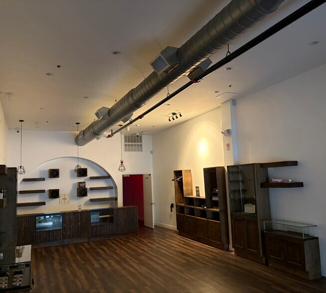 More Photos Of 367 Central Ave, Jersey City Storefront For Lease