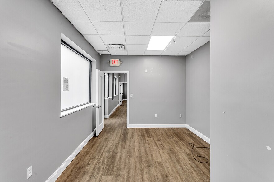 More Photos Of 4491 School Rd S, Murrysville Office For Sale