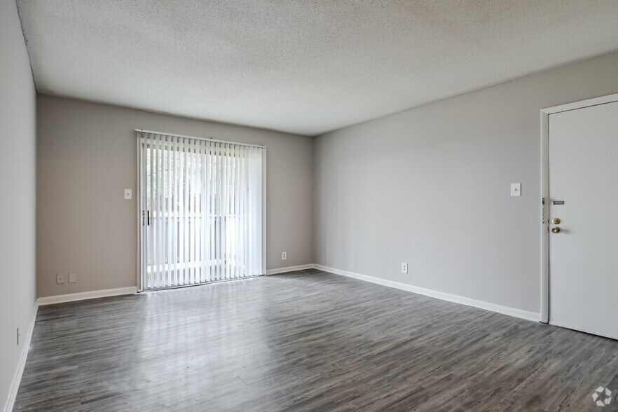 More Photos Of 3901 Northside Dr, Macon-Bibb Multifamily For Sale