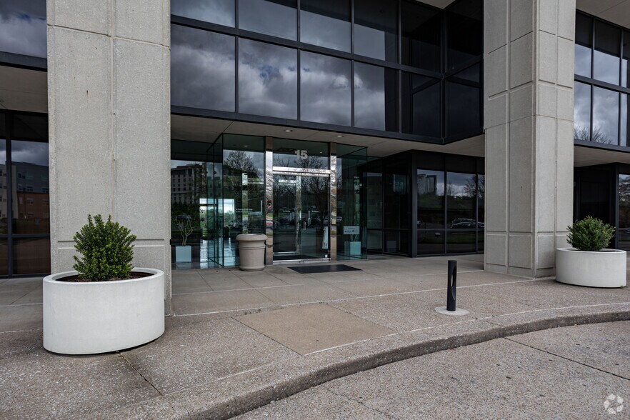 More Photos Of 15 Century Blvd, Nashville Office For Lease
