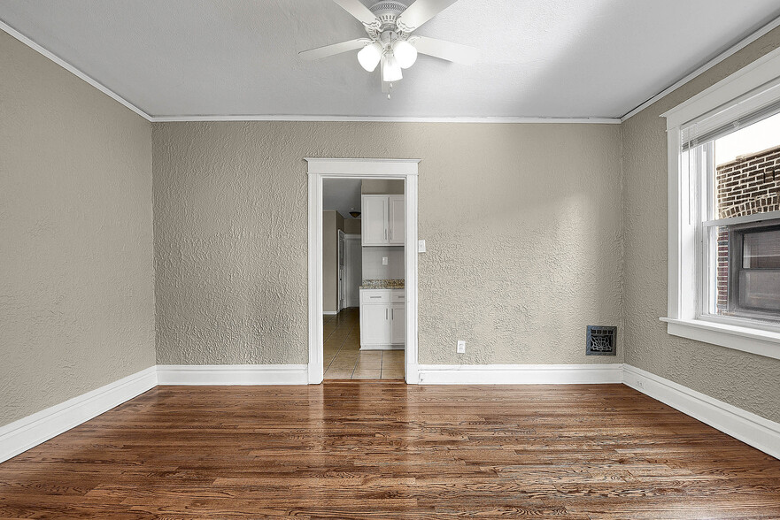 More Photos Of 5027 Chippewa St, Saint Louis Multifamily For Sale