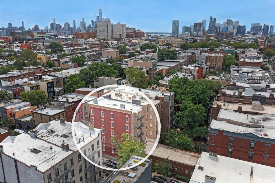 More Photos Of 746 Park Ave, Hoboken Storefront Retail Residential For Lease