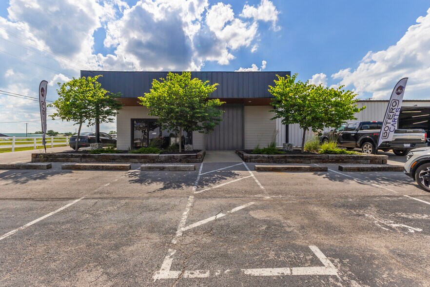 More Photos Of 2606 E Rock Haven Rd, Harrisonville Light Manufacturing For Lease