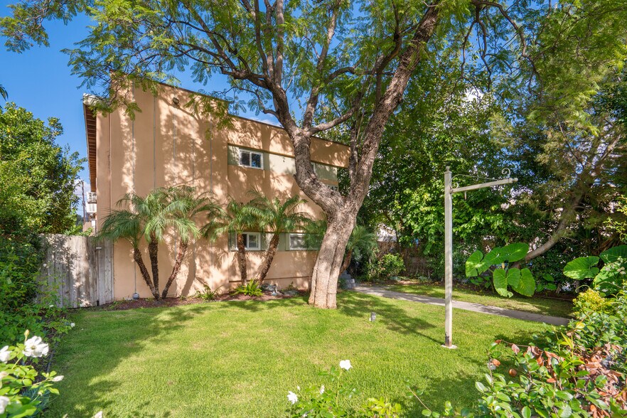 More Photos Of 11447 Tiara St, North Hollywood Apartments For Sale