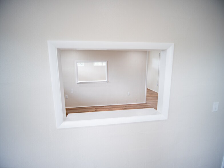 More Photos Of 110-112 Irvin Ave SW, Live Oak Medical For Sale