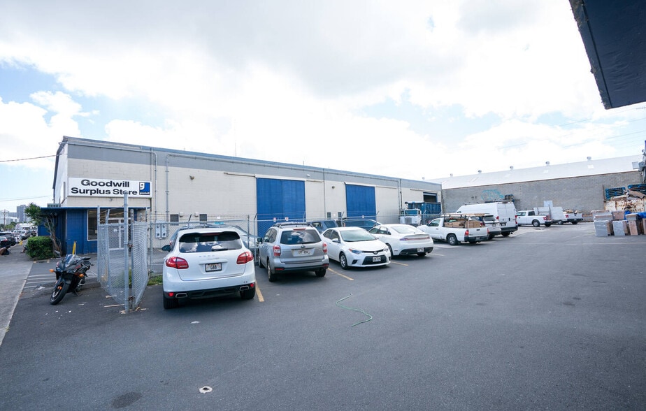 Primary Photo Of 1366 Kaumualii St, Honolulu Industrial For Lease