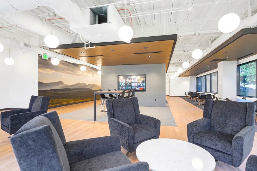 More Photos Of 4601 Dtc Blvd, Denver Office For Lease
