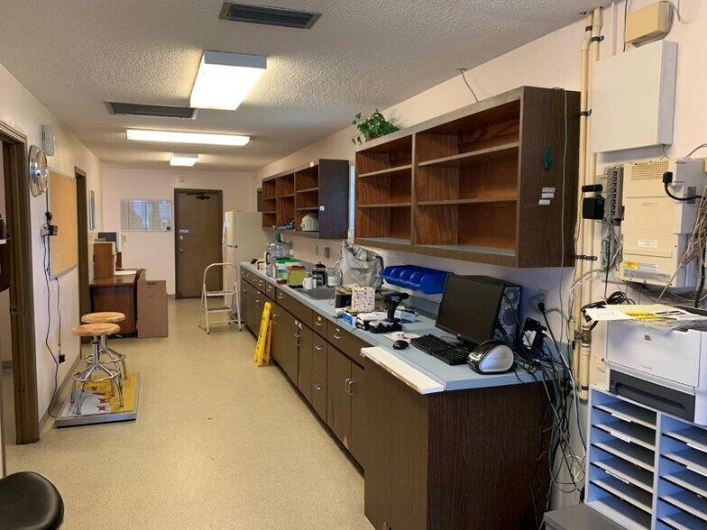 More Photos Of 10569 Lem Turner Rd, Jacksonville Medical For Sale