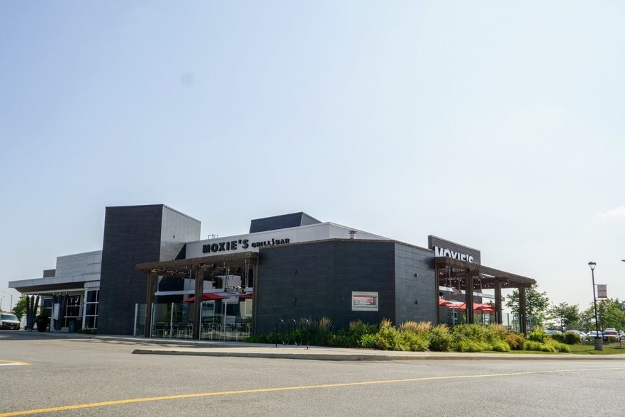 More Photos Of 30-110 Courtneypark Dr, Mississauga Unknown For Lease