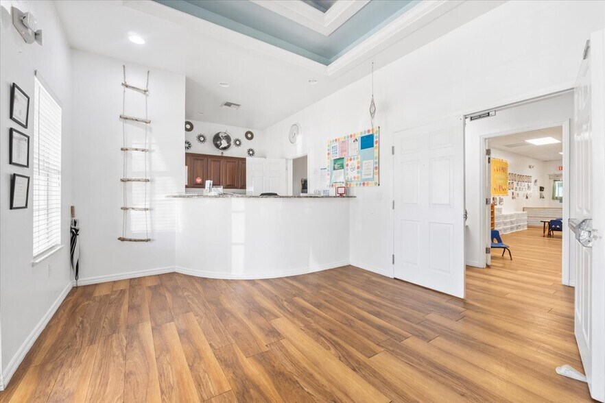 More Photos Of 180 Basilan Cres, Clewiston Daycare Center For Sale