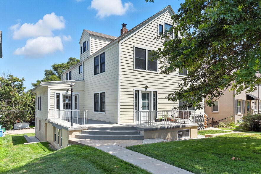 Primary Photo Of 817 N 48th St, Omaha Apartments For Sale
