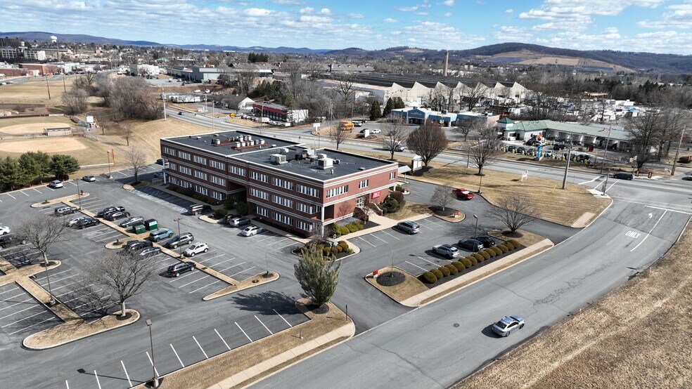 More Photos Of 2925 William Penn Hwy, Easton Office For Lease