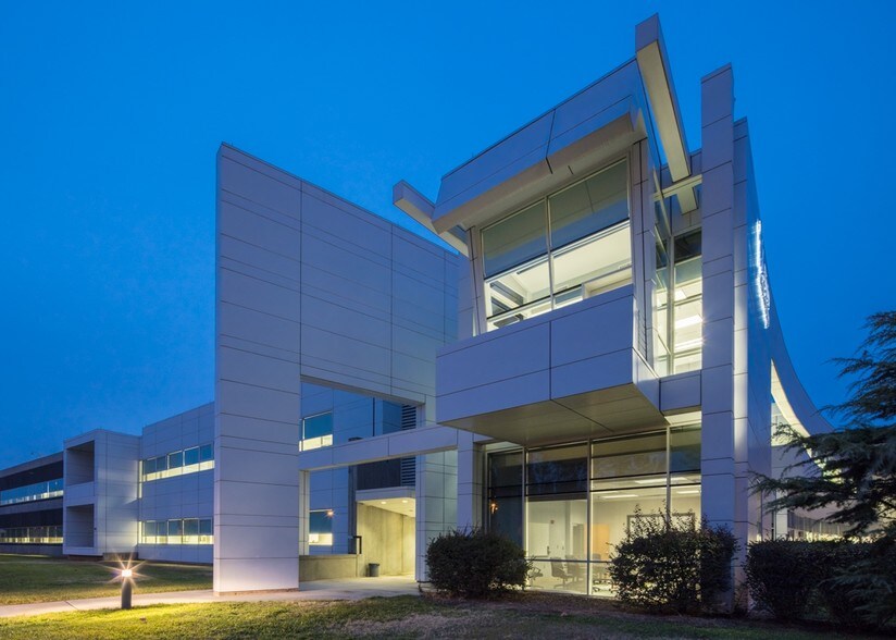 Primary Photo Of 20 TW Alexander Dr, Research Triangle Pk Research And Development For Lease