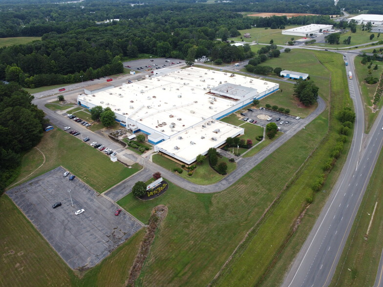 Primary Photo Of 1641 Thompson Rd, Hartselle Manufacturing For Lease