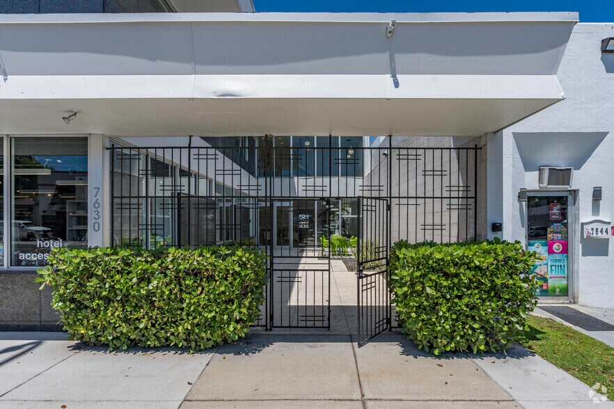 More Photos Of 7630 Biscayne Blvd, Miami Office For Lease