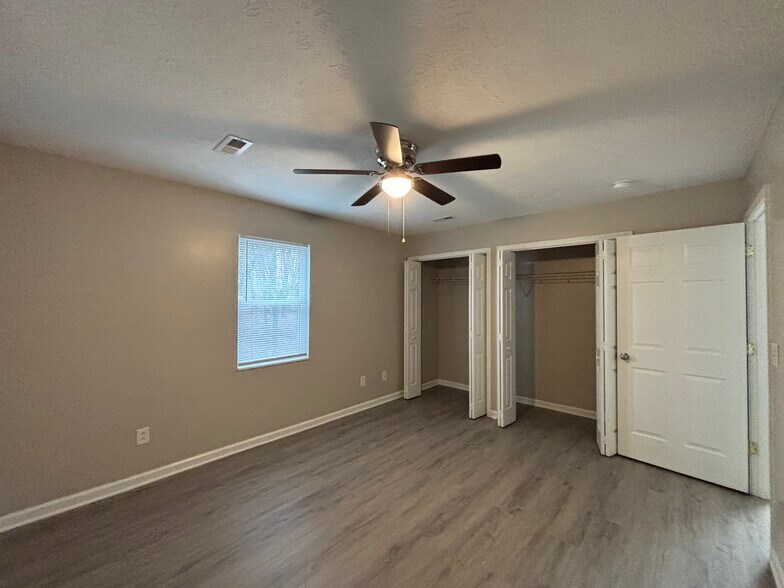 More Photos Of 209 Cemetary Ln, Jonesborough Apartments For Sale