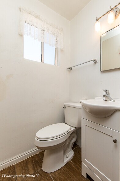 More Photos Of 233 W Mesquite Blvd, Mesquite Apartments For Sale