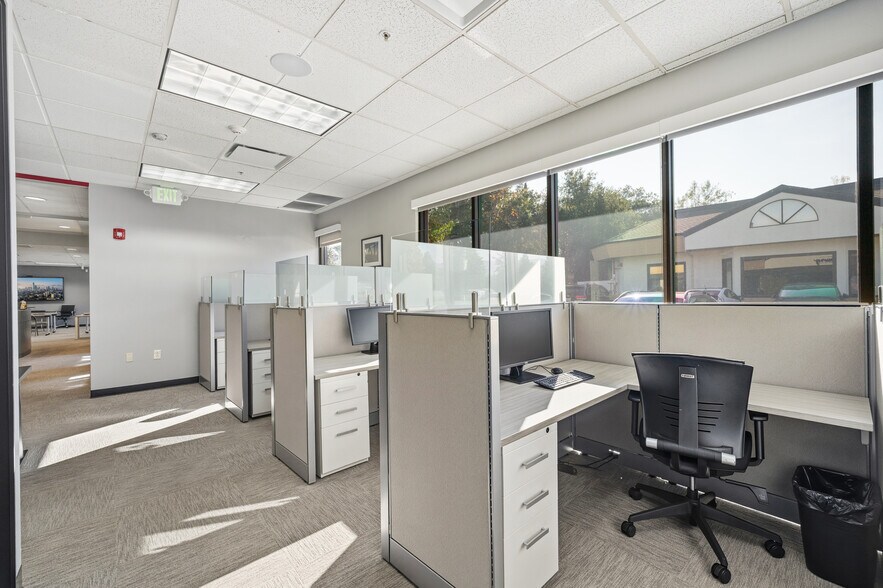 More Photos Of 12820-12840 Saratoga-Sunnyvale Rd, Saratoga Office For Lease
