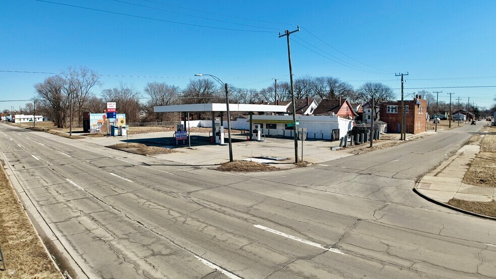 More Photos Of 2561 S Fort St, Detroit General Retail For Sale