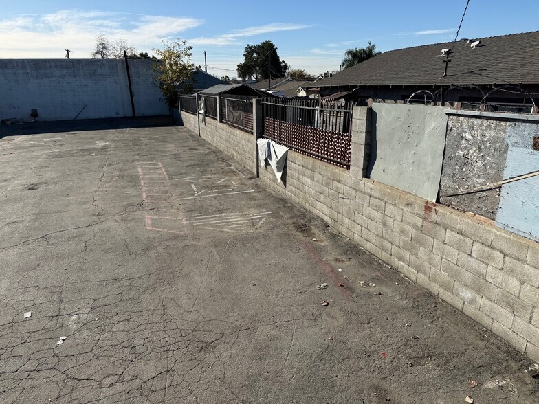 More Photos Of 1284 E 3rd St, Pomona Land For Lease