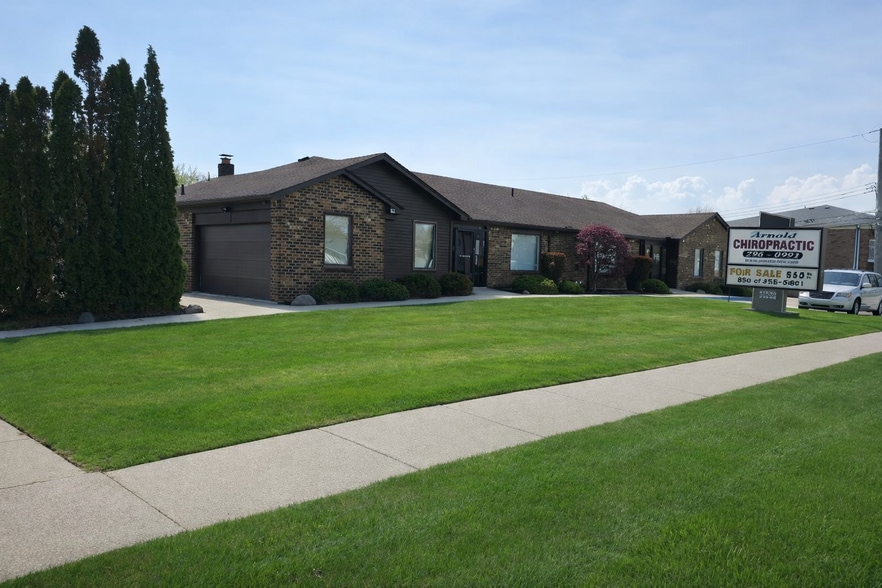 Primary Photo Of 31930-31936 Harper Ave, Saint Clair Shores Office For Lease
