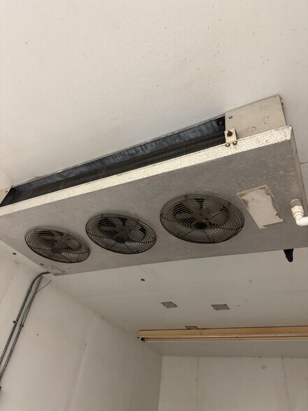 More Photos Of 8716 SE 15th St, Oklahoma City Distribution For Sale