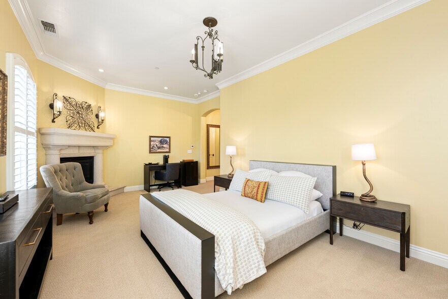 More Photos Of 1210 Arden Hills Ln, Sacramento Specialty For Sale