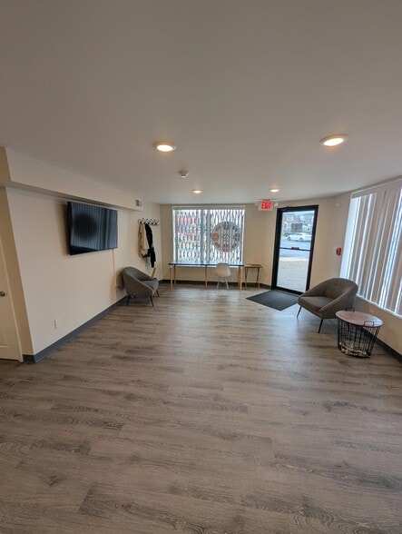 More Photos Of 7402 Drexel Rd, Philadelphia Storefront Retail Residential For Lease