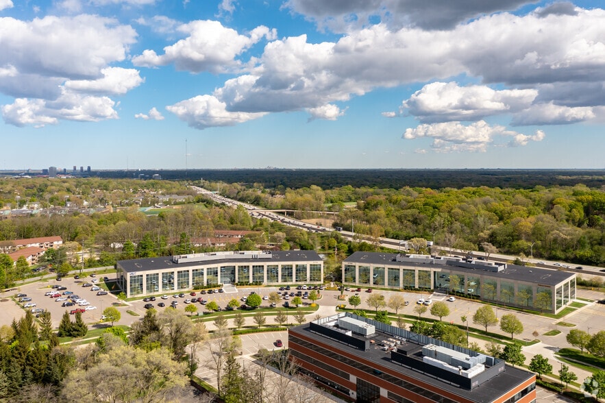 More Photos Of 27725 Stansbury Blvd, Farmington Hills Office For Lease