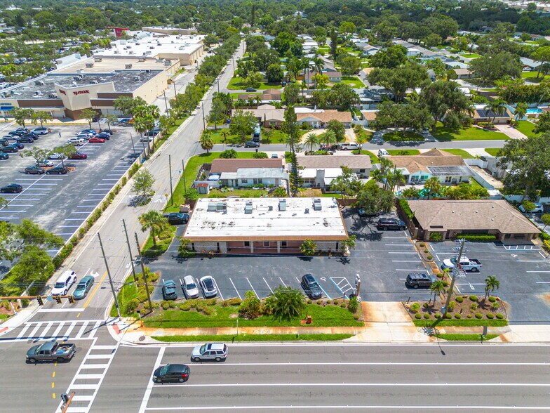 Primary Photo Of 1751 66th St N, Saint Petersburg Medical For Lease