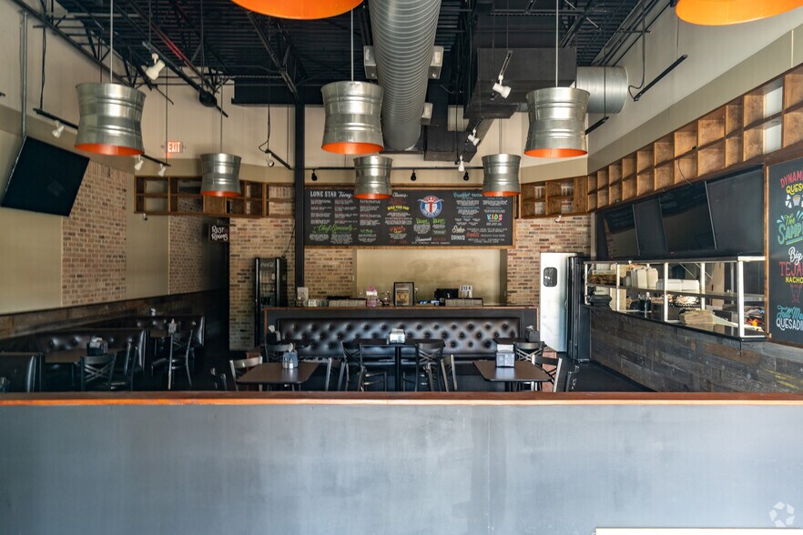 More Photos Of 3811 Center St, Deer Park Unknown For Lease