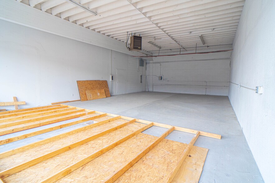 More Photos Of 914 S Main St, Las Vegas Restaurant For Lease