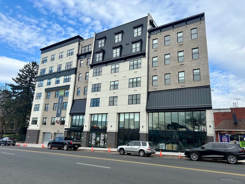 Primary Photo Of 475 Main St, Orange Apartments For Lease