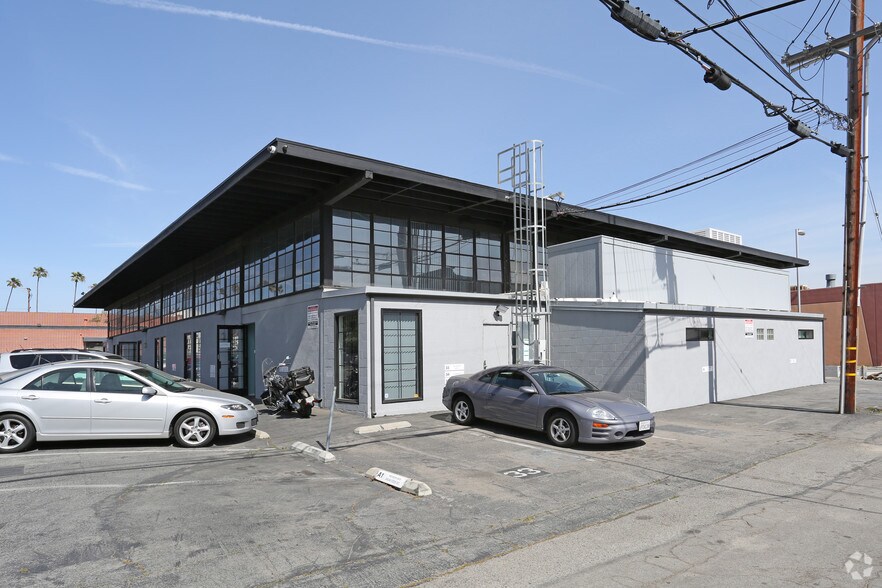 More Photos Of 1560 12th St, Santa Monica Loft Creative Space For Sale